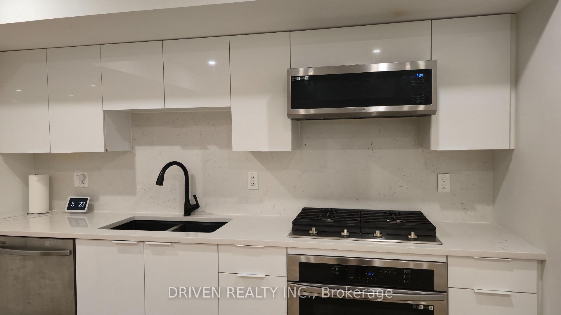 Photo 7 of Unit B, 187 Carleton Avenue, Ottawa, Ottawa West/Tunneys Pasture — HOMEH