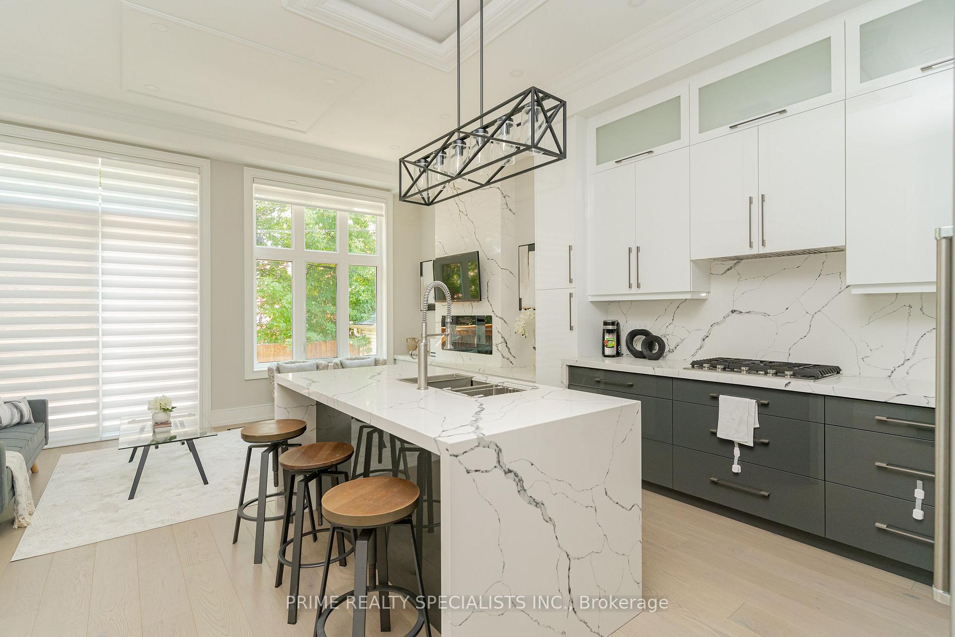 Photo 11 of 71 Sixteenth Street, Etobicoke, New Toronto — HOMEH