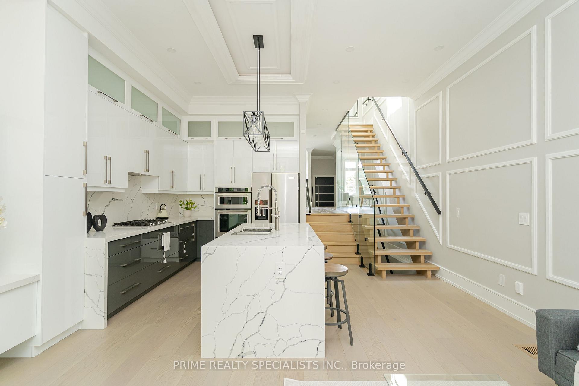 Photo 13 of 71 Sixteenth Street, Etobicoke, New Toronto — HOMEH