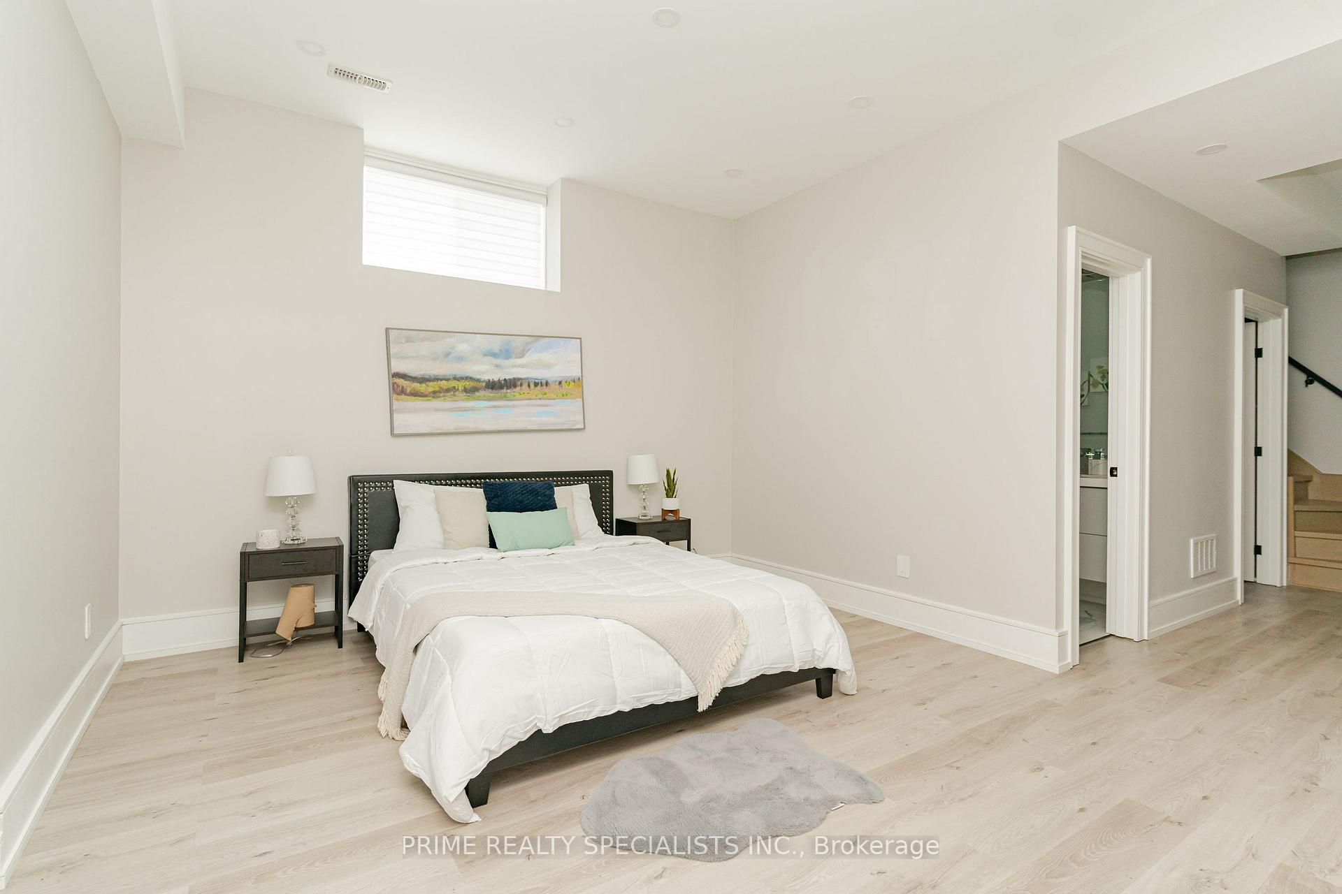 Photo 33 of 71 Sixteenth Street, Etobicoke, New Toronto — HOMEH