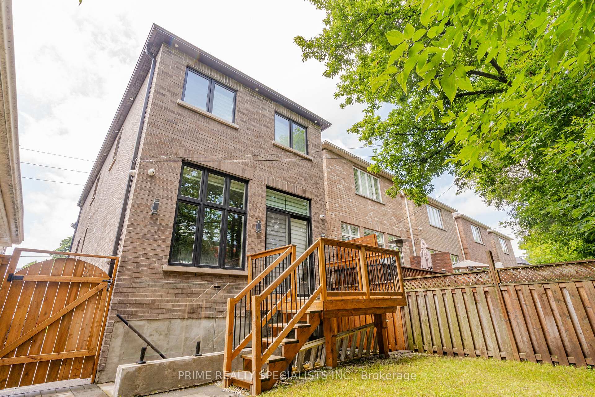 Photo 35 of 71 Sixteenth Street, Etobicoke, New Toronto — HOMEH