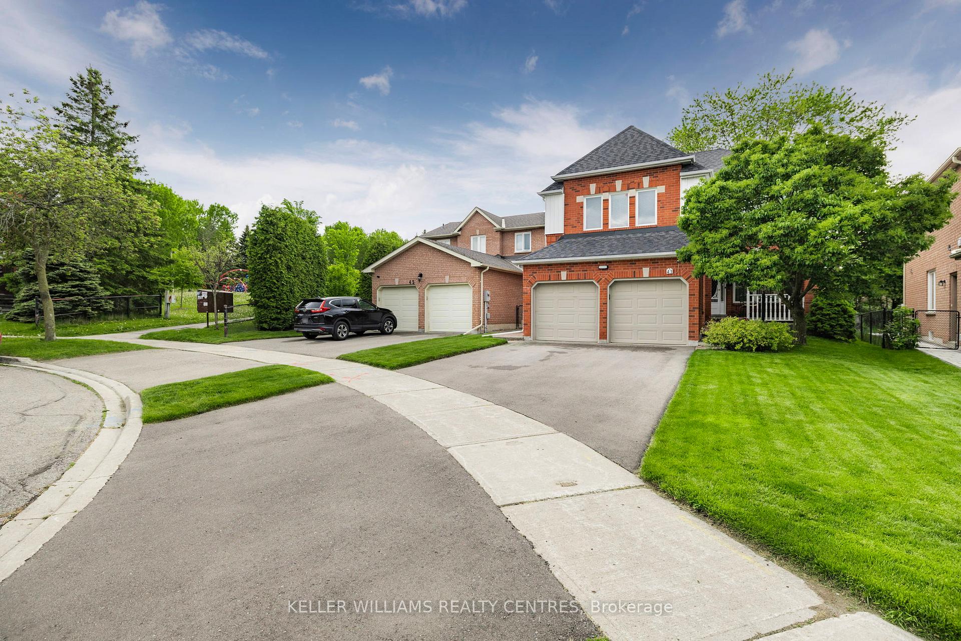 Photo 3 of 41 Bonny Meadows Drive, Aurora, Aurora Highlands — HOMEH