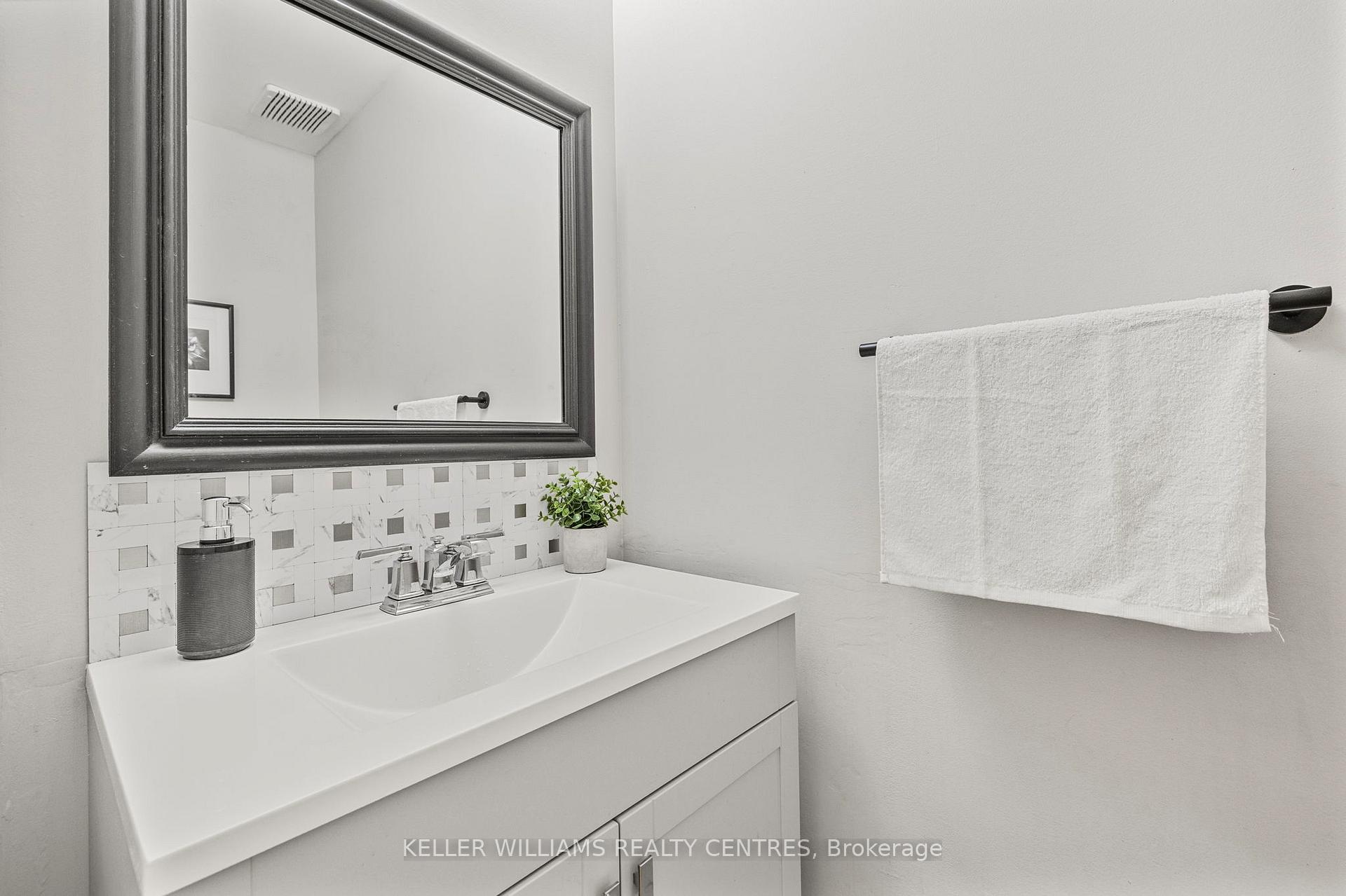 Photo 8 of 41 Bonny Meadows Drive, Aurora, Aurora Highlands — HOMEH