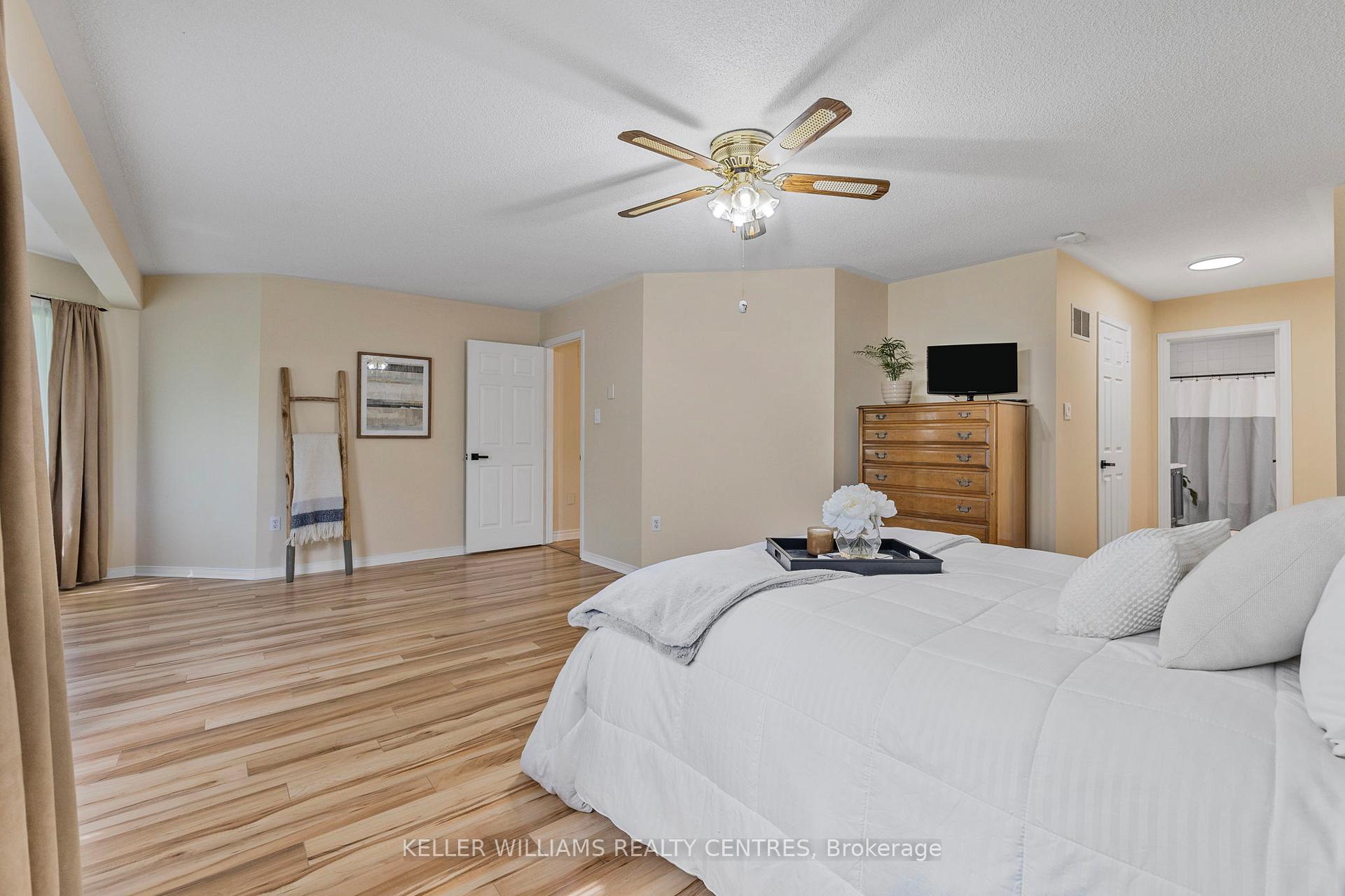 Photo 20 of 41 Bonny Meadows Drive, Aurora, Aurora Highlands — HOMEH