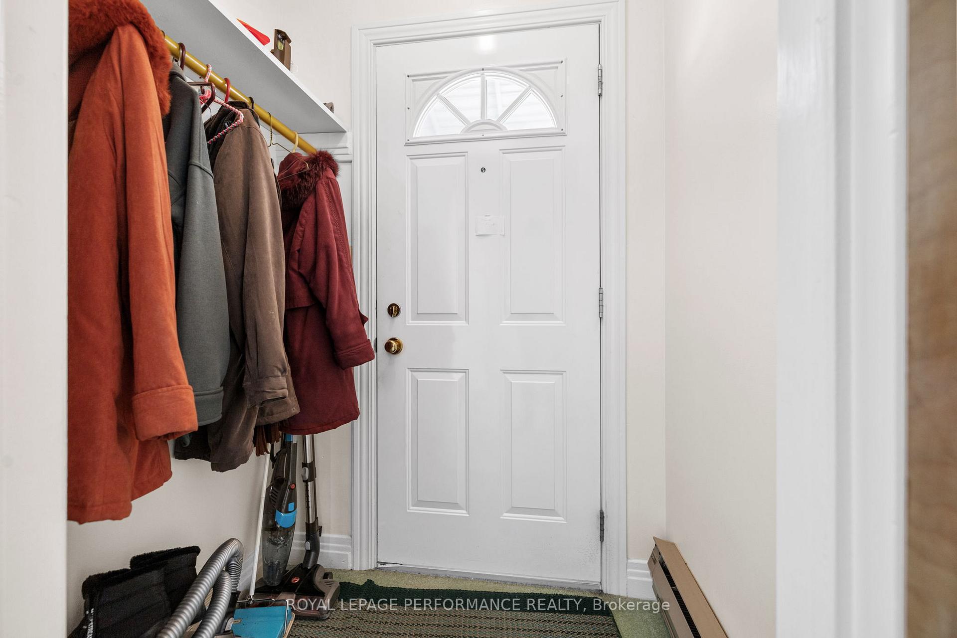 Photo 2 of 1084 Richard Avenue, Ottawa, Billings Bridge — HOMEH