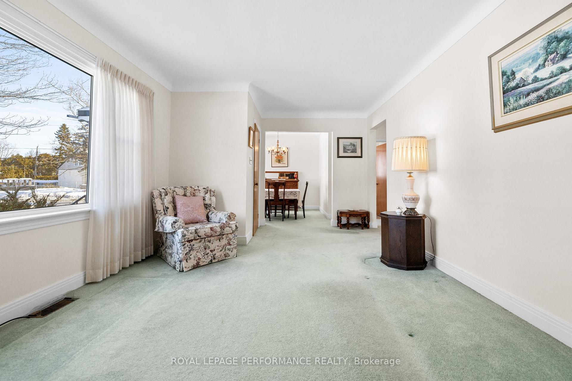 Photo 5 of 1084 Richard Avenue, Ottawa, Billings Bridge — HOMEH