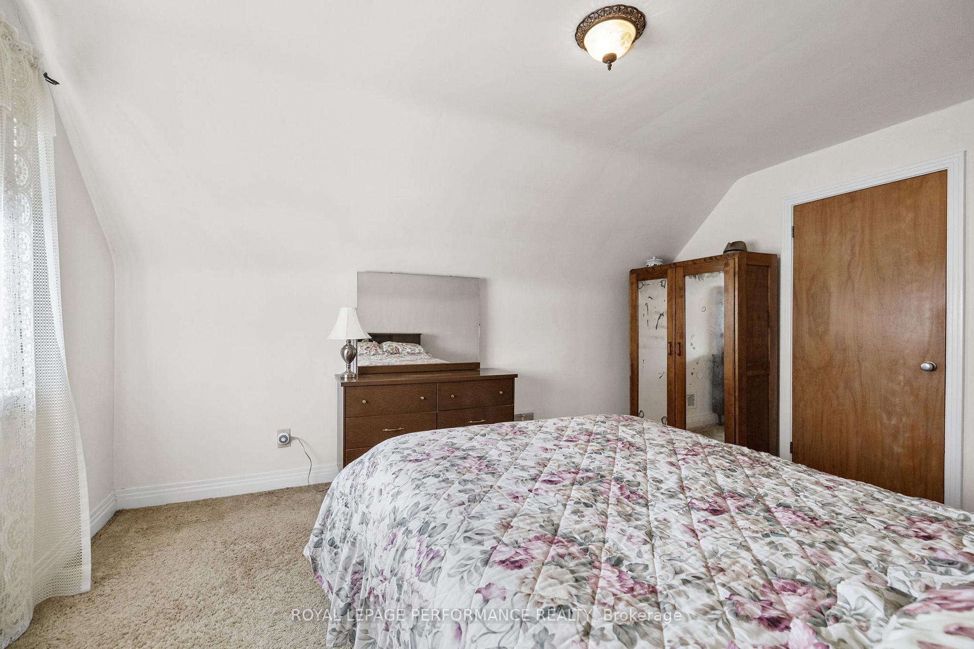 Photo 18 of 1084 Richard Avenue, Ottawa, Billings Bridge — HOMEH