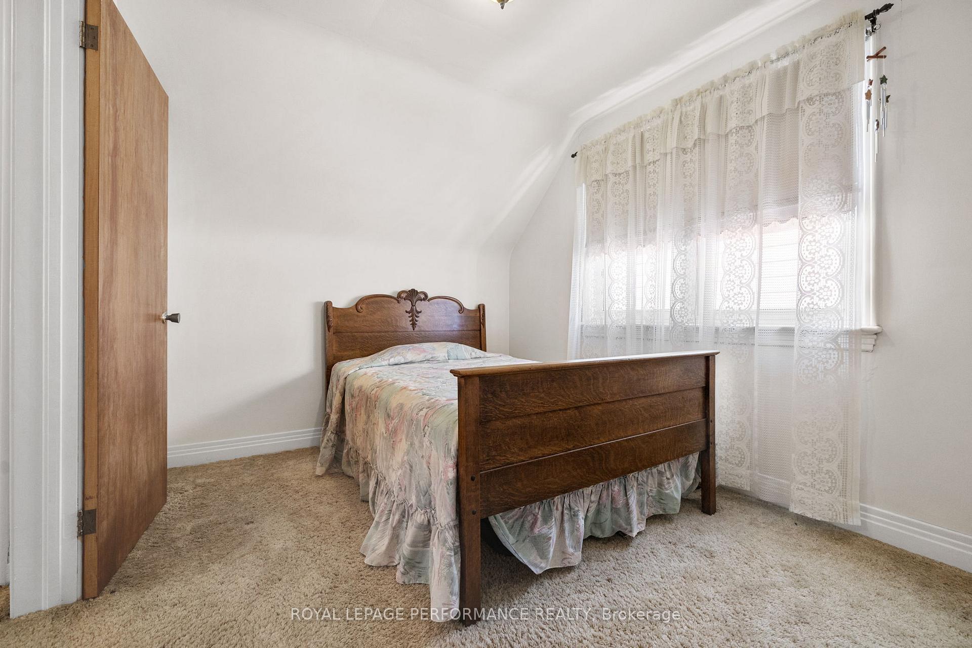 Photo 19 of 1084 Richard Avenue, Ottawa, Billings Bridge — HOMEH