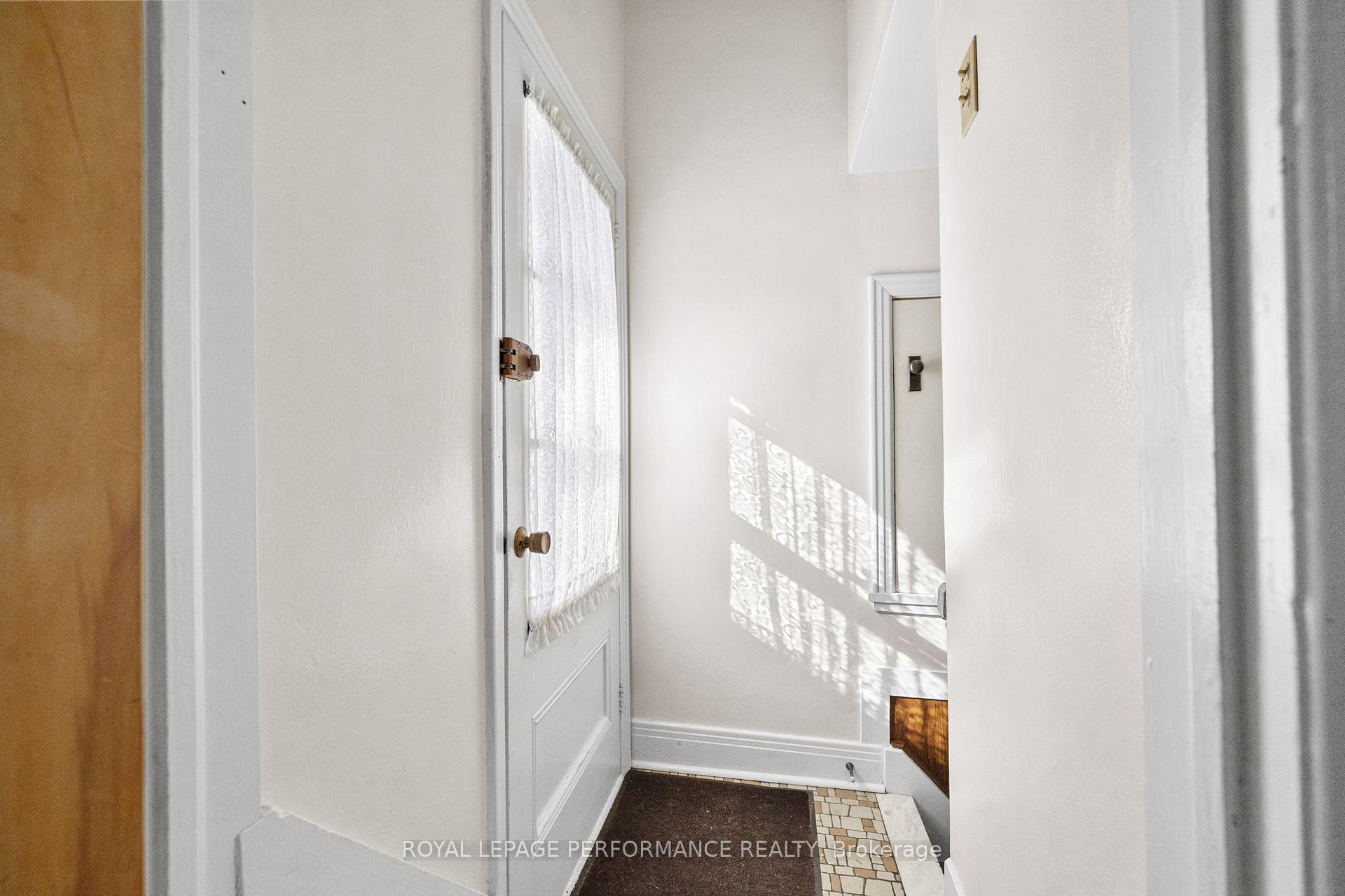 Photo 23 of 1084 Richard Avenue, Ottawa, Billings Bridge — HOMEH