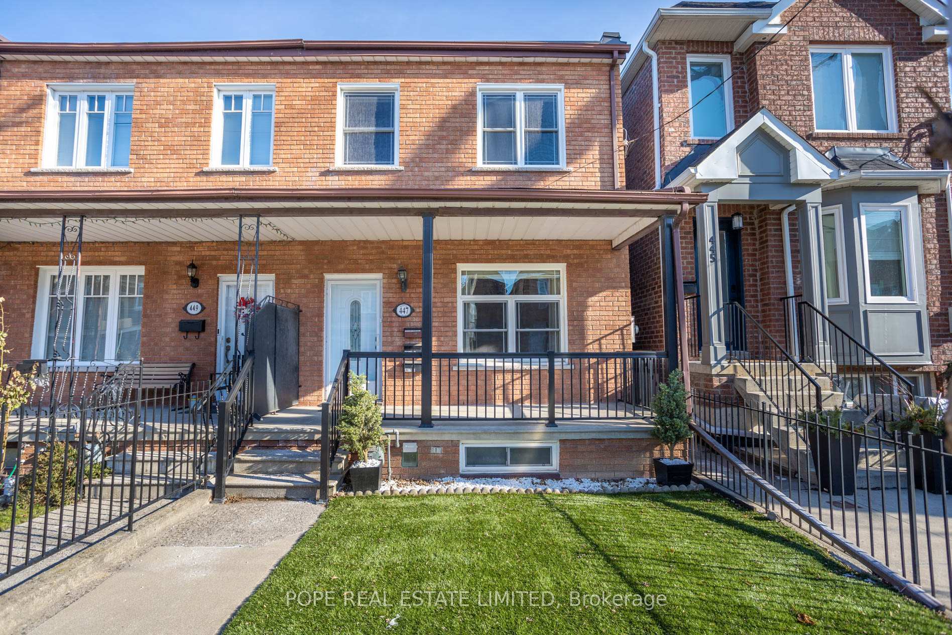 Front of Unit BSMT, 447 Roxton Road