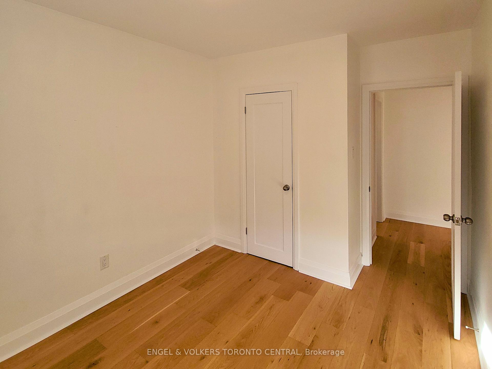 Photo 8 of Unit 3, 20 Norris Crescent, Etobicoke, Mimico — HOMEH