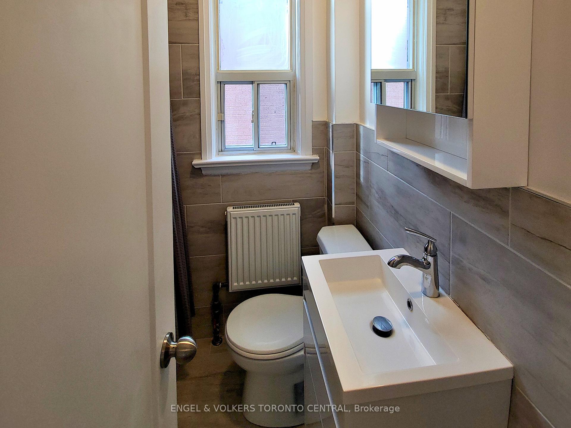 Photo 9 of Unit 3, 20 Norris Crescent, Etobicoke, Mimico — HOMEH