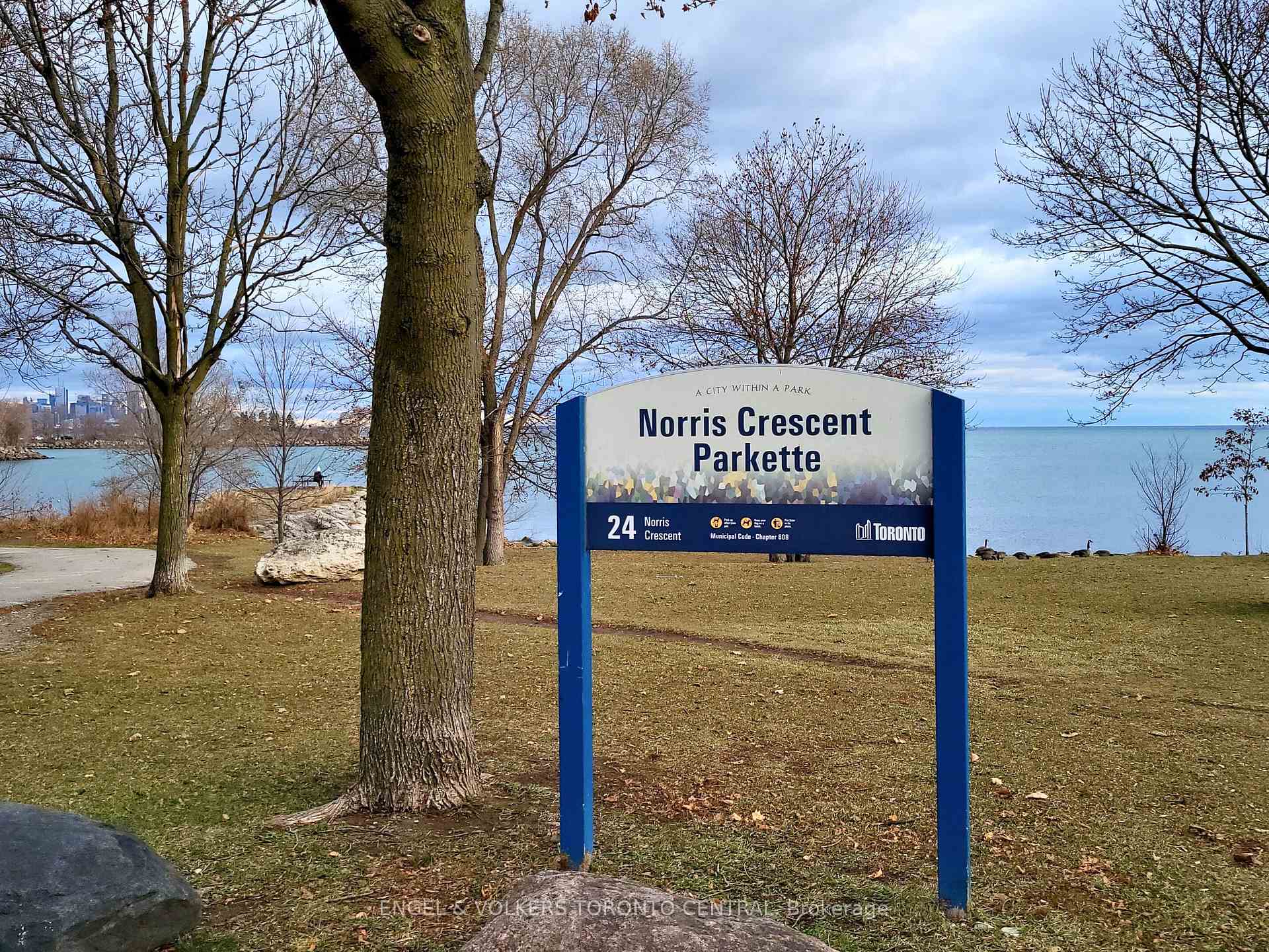 Photo 11 of Unit 3, 20 Norris Crescent, Etobicoke, Mimico — HOMEH