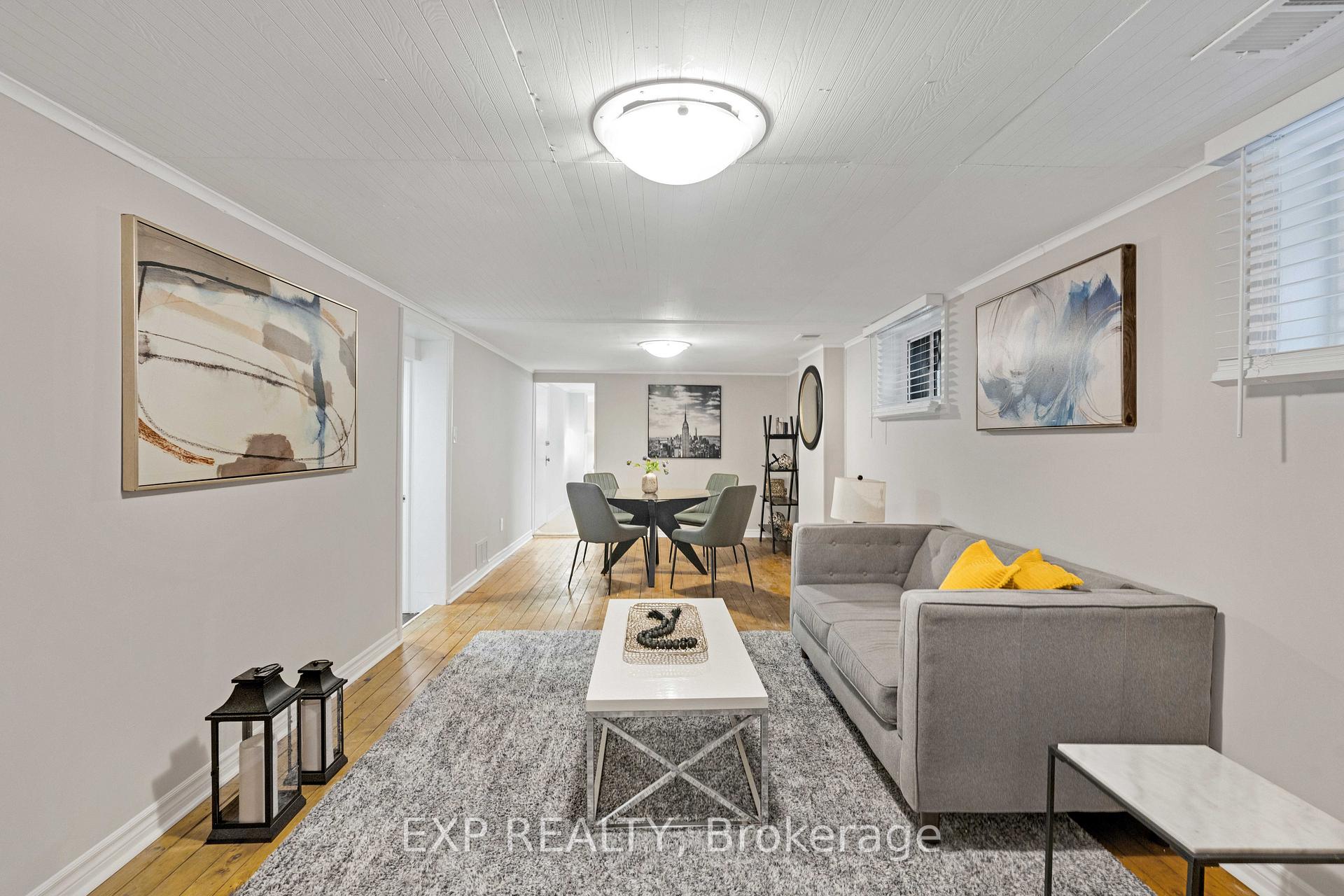 Photo 18 of 204 North Carson Street, Etobicoke, Alderwood — HOMEH