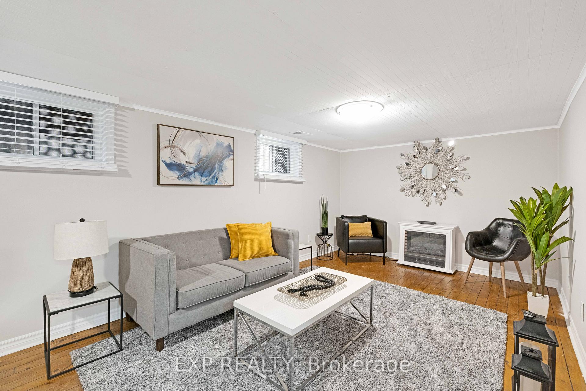 Photo 19 of 204 North Carson Street, Etobicoke, Alderwood — HOMEH