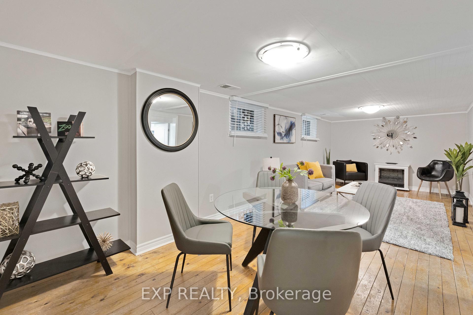 Photo 20 of 204 North Carson Street, Etobicoke, Alderwood — HOMEH