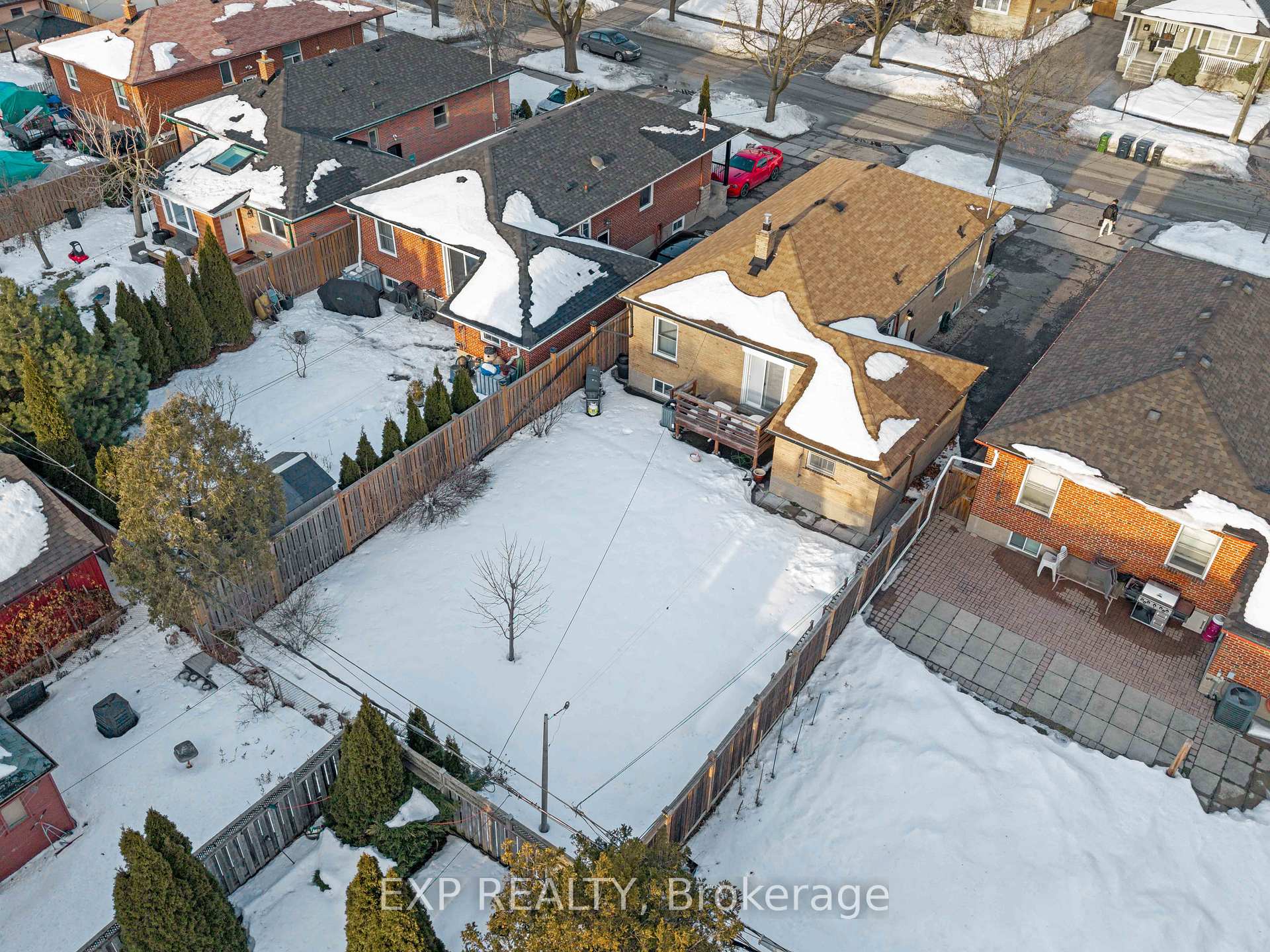 Photo 27 of 204 North Carson Street, Etobicoke, Alderwood — HOMEH
