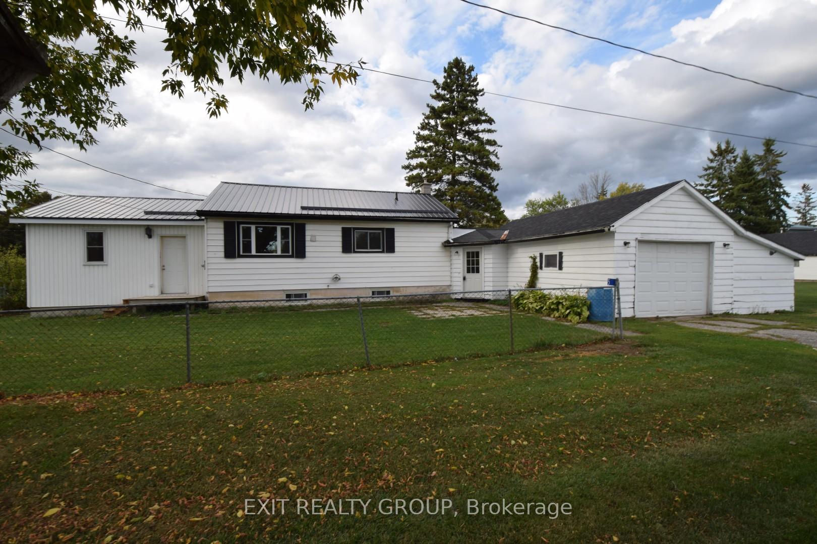 Photo 2 of 5 Howard Street, Tyendinaga, Tyendinaga Township — HOMEH