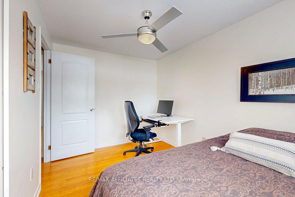 Photo 17 of 23 Burnview Crescent, Ottawa, Blackburn Hamlet — HOMEH