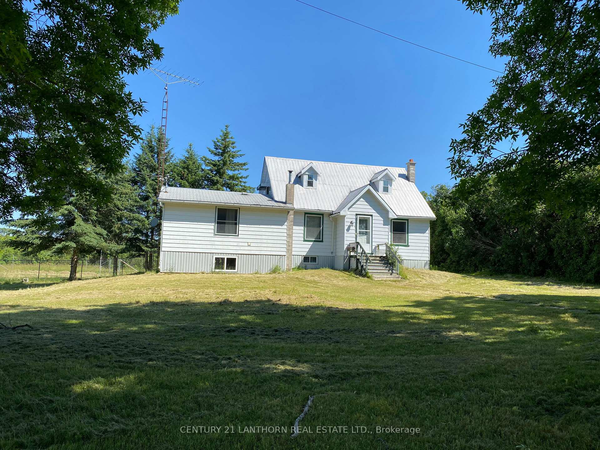 Photo 3 of 897 Enright Road S, Tyendinaga, Tyendinaga Township — HOMEH