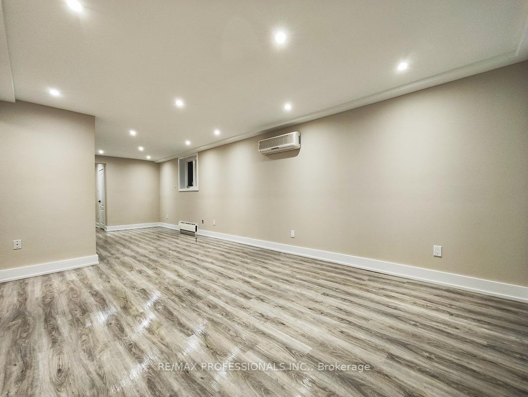 Photo 4 of Unit 1, 79 Albert Avenue, Etobicoke, Mimico — HOMEH