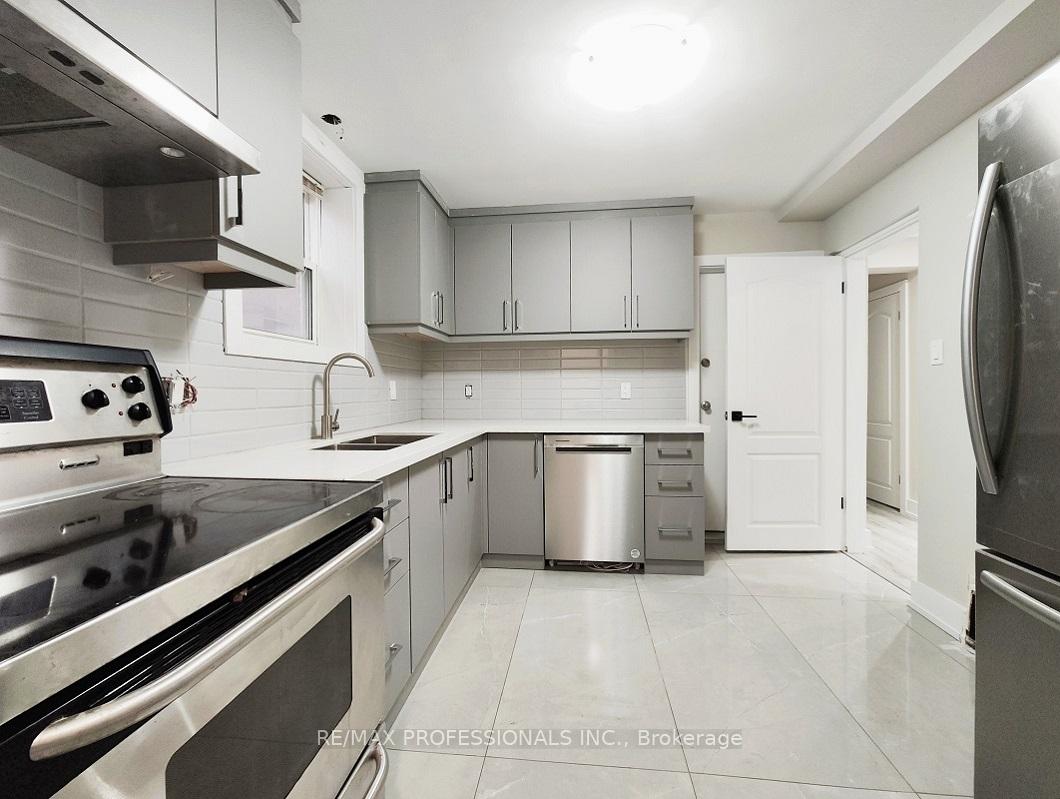 Photo 6 of Unit 1, 79 Albert Avenue, Etobicoke, Mimico — HOMEH
