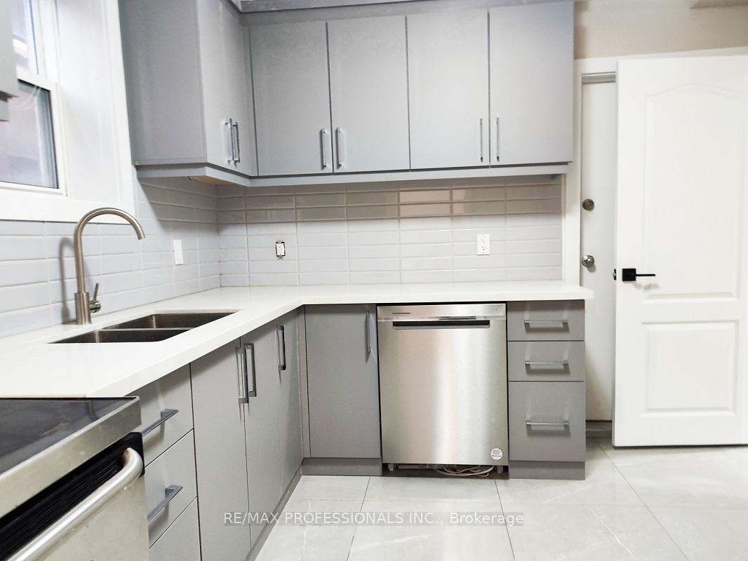 Photo 8 of Unit 1, 79 Albert Avenue, Etobicoke, Mimico — HOMEH
