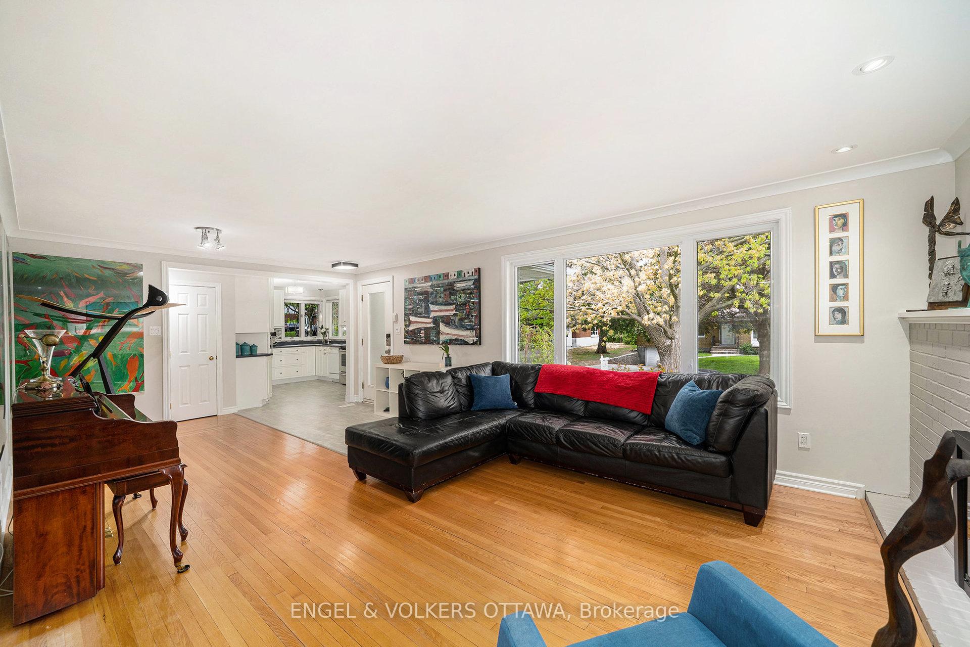 Photo 5 of 1431 Cavendish Road, Ottawa, Applewood Acres — HOMEH