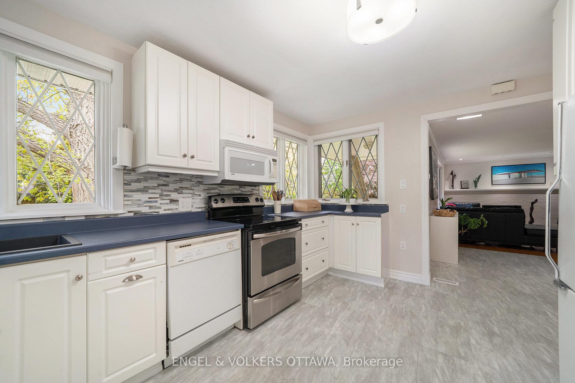 Photo 8 of 1431 Cavendish Road, Ottawa, Applewood Acres — HOMEH
