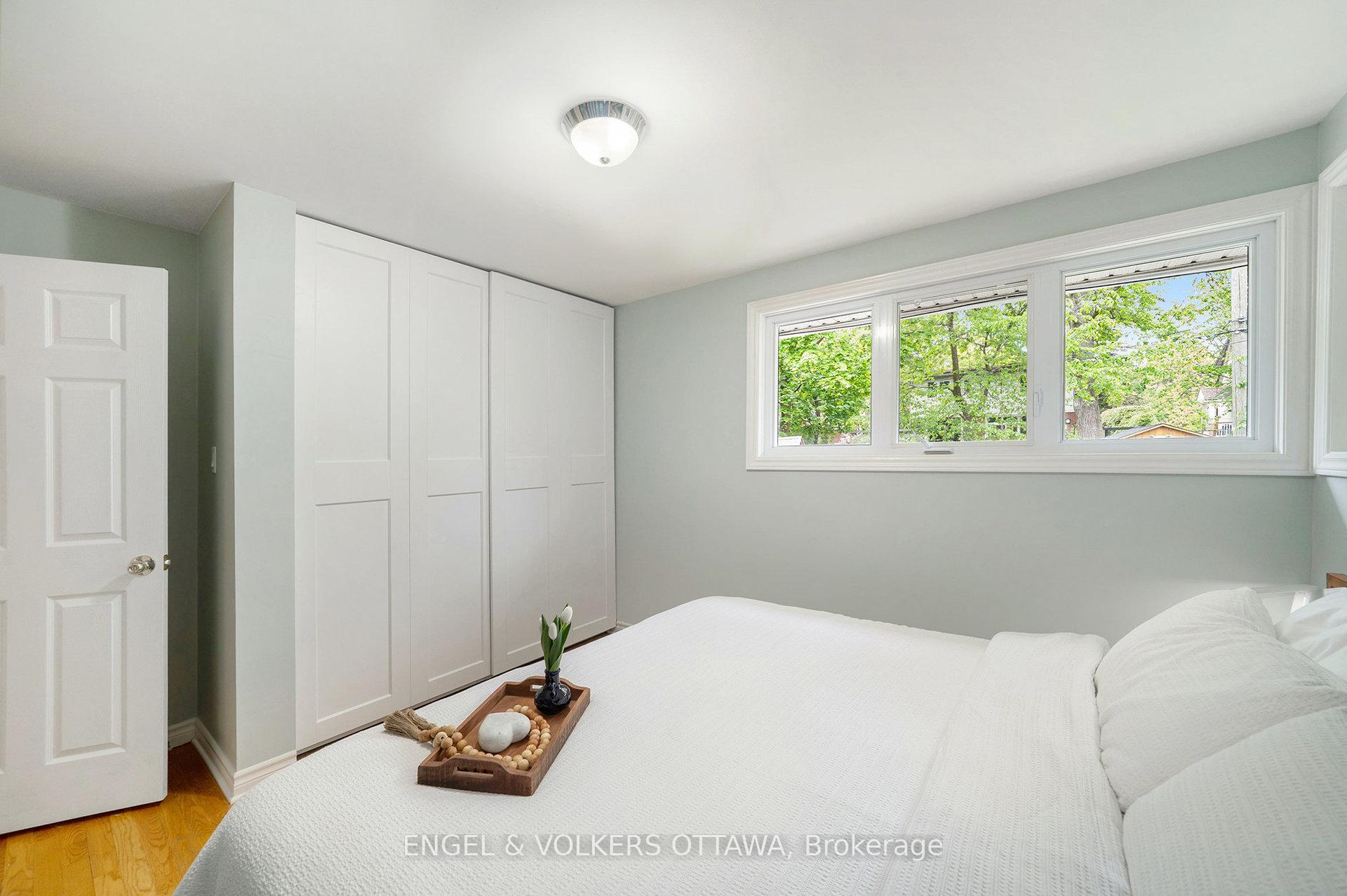 Photo 14 of 1431 Cavendish Road, Ottawa, Applewood Acres — HOMEH