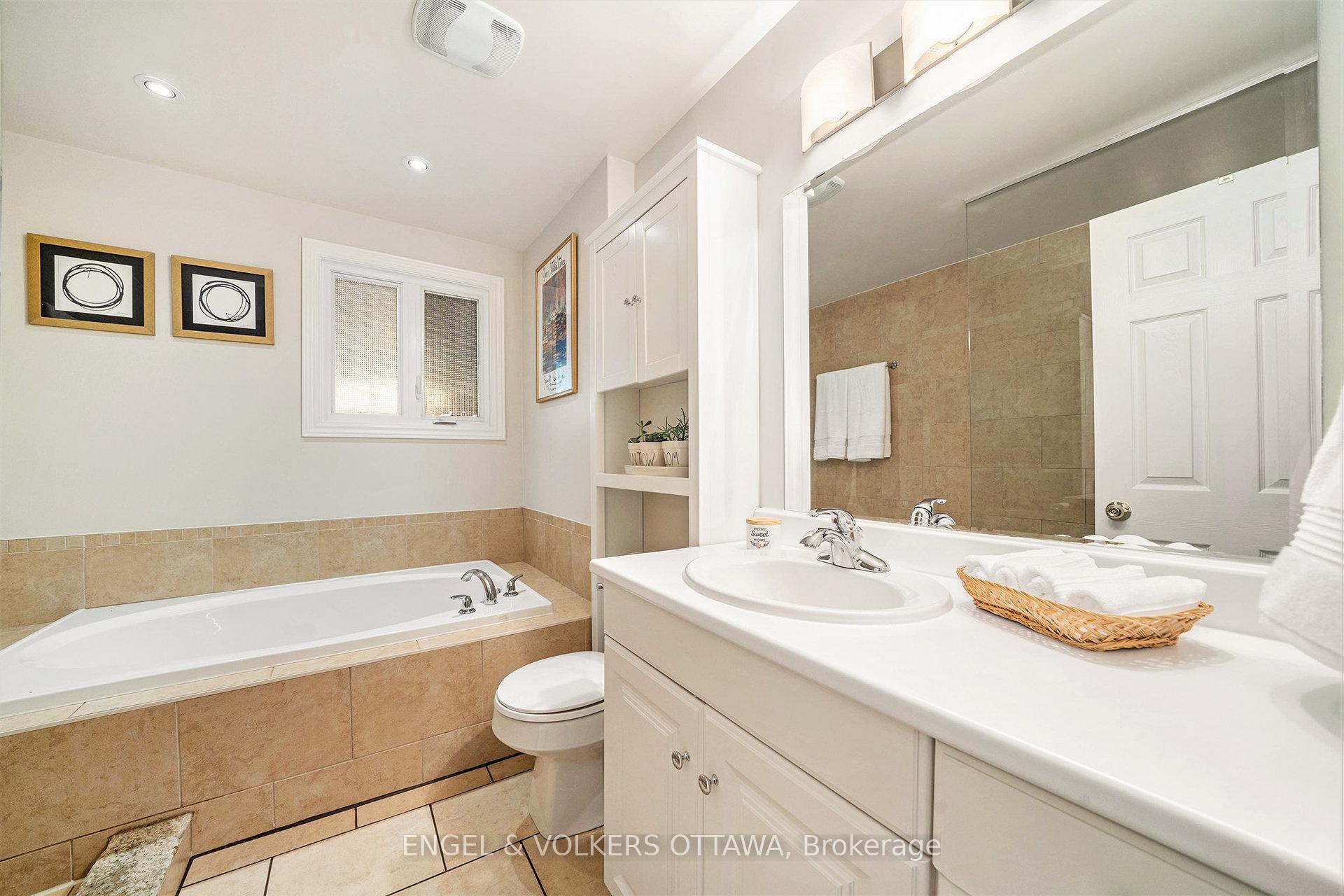 Photo 10 of 1431 Cavendish Road, Ottawa, Applewood Acres — HOMEH