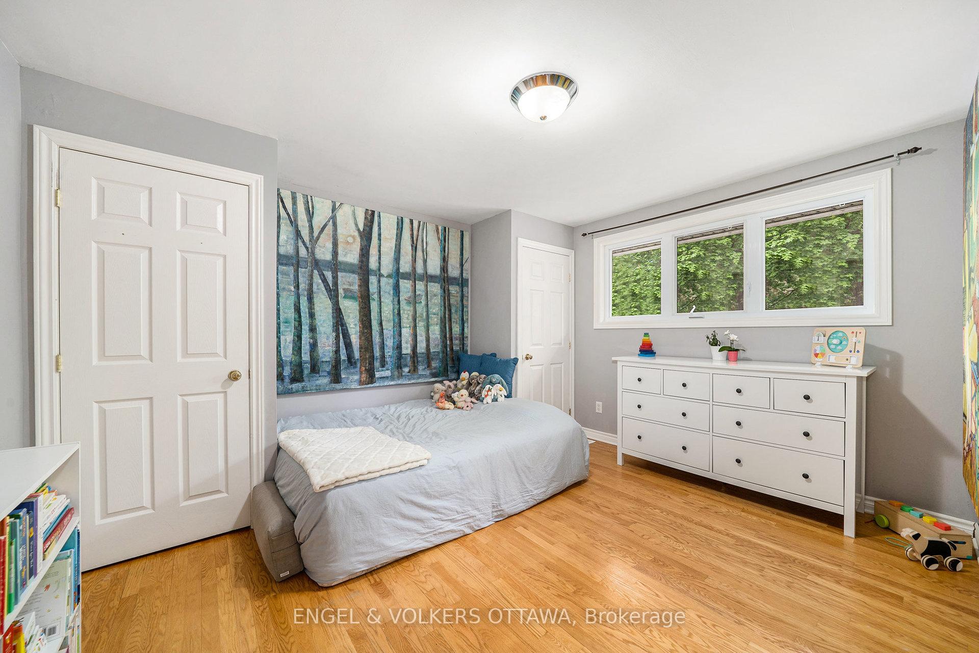 Photo 11 of 1431 Cavendish Road, Ottawa, Applewood Acres — HOMEH