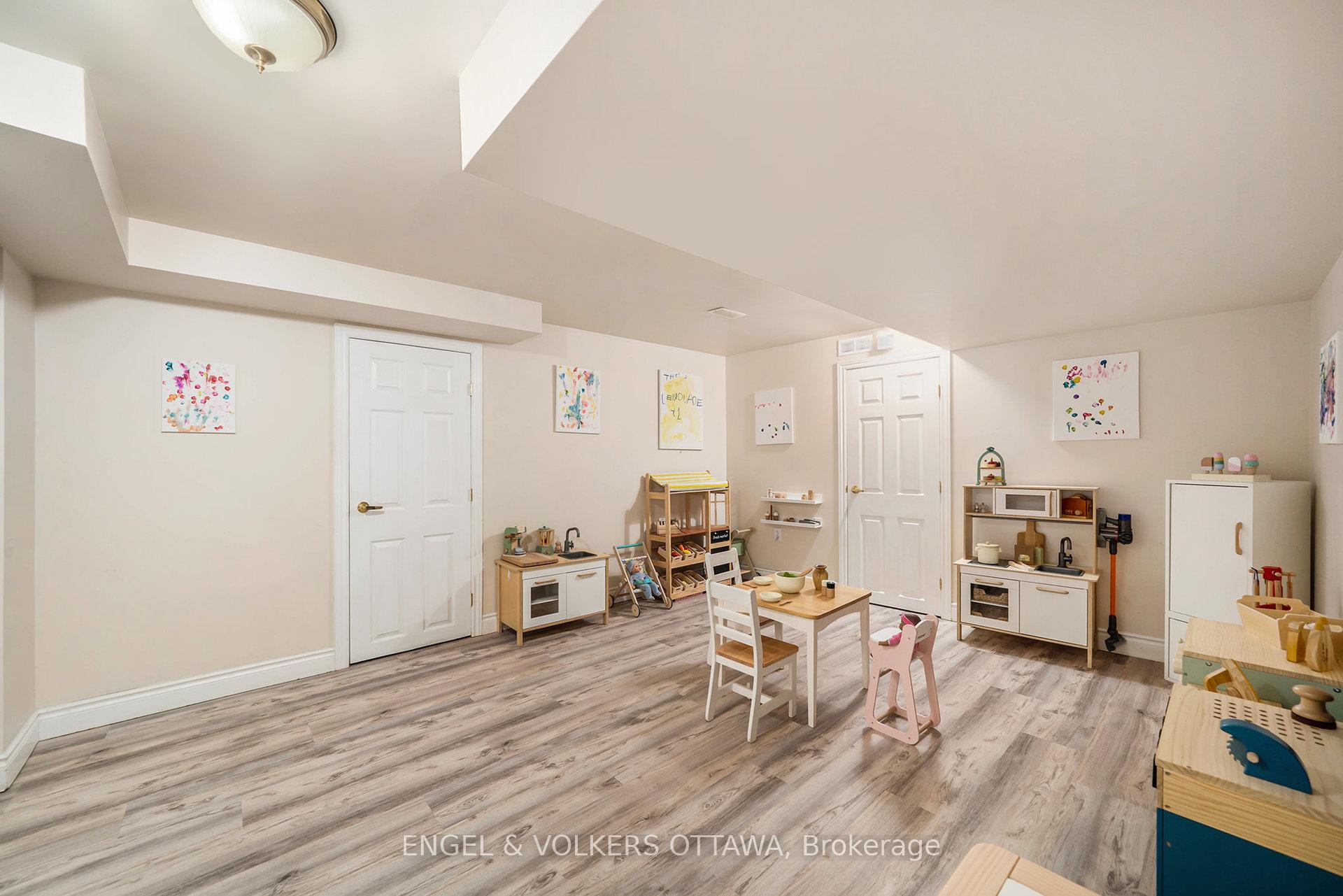 Photo 13 of 1431 Cavendish Road, Ottawa, Applewood Acres — HOMEH