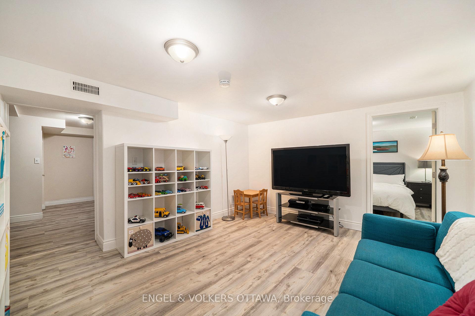 Photo 15 of 1431 Cavendish Road, Ottawa, Applewood Acres — HOMEH