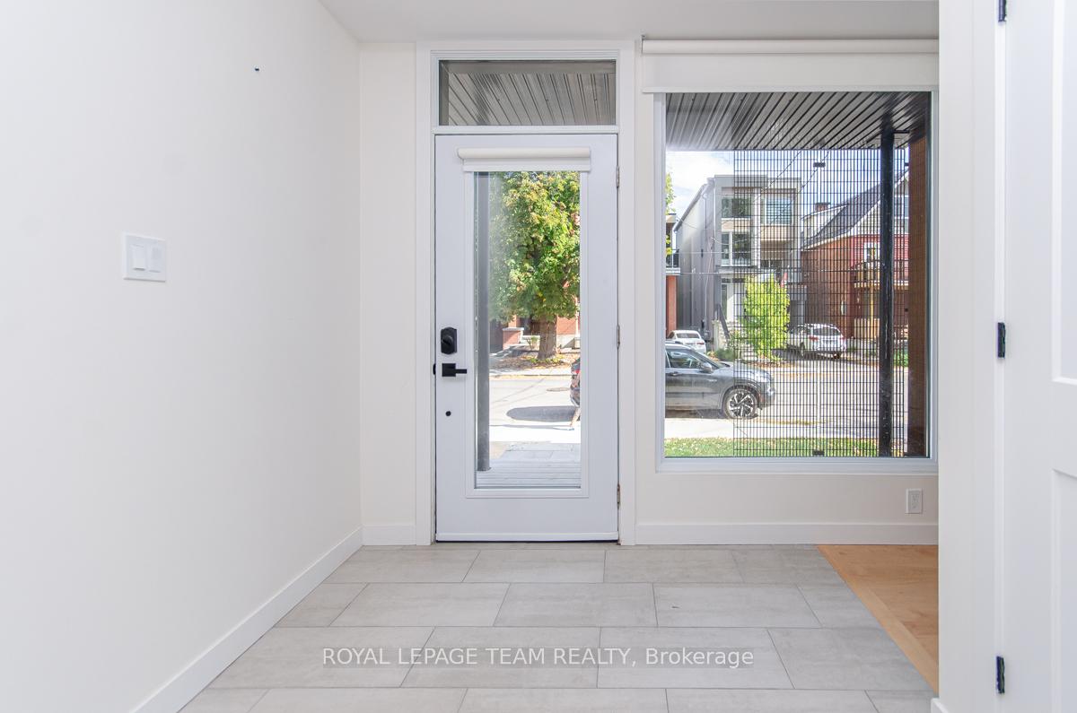 Photo 5 of 88 Hamilton Avenue N, Ottawa, Ottawa West — HOMEH