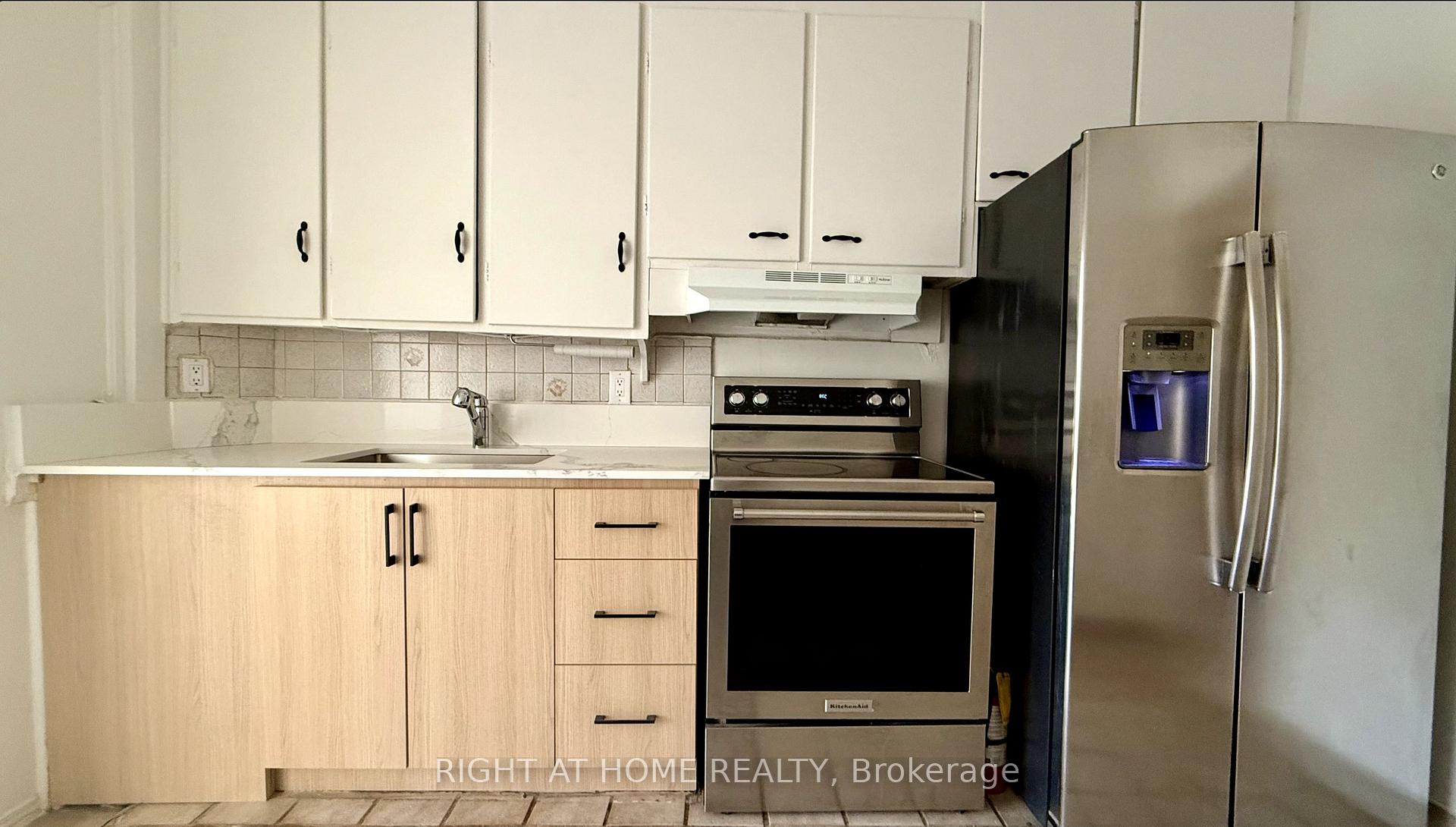 Photo 7 of Unit 1, 636 Manning Avenue, Toronto, Palmerston-Little Italy — HOMEH