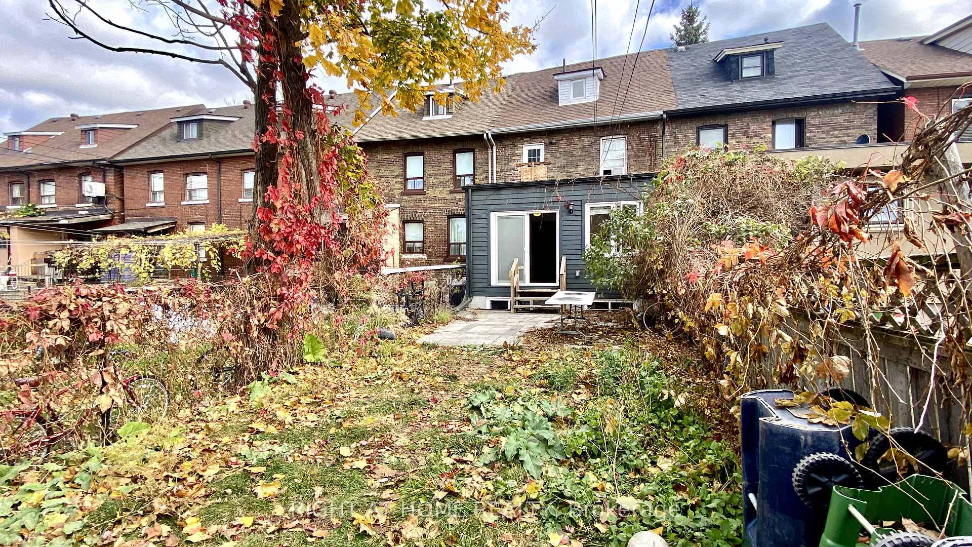 Photo 12 of Unit 1, 636 Manning Avenue, Toronto, Palmerston-Little Italy — HOMEH