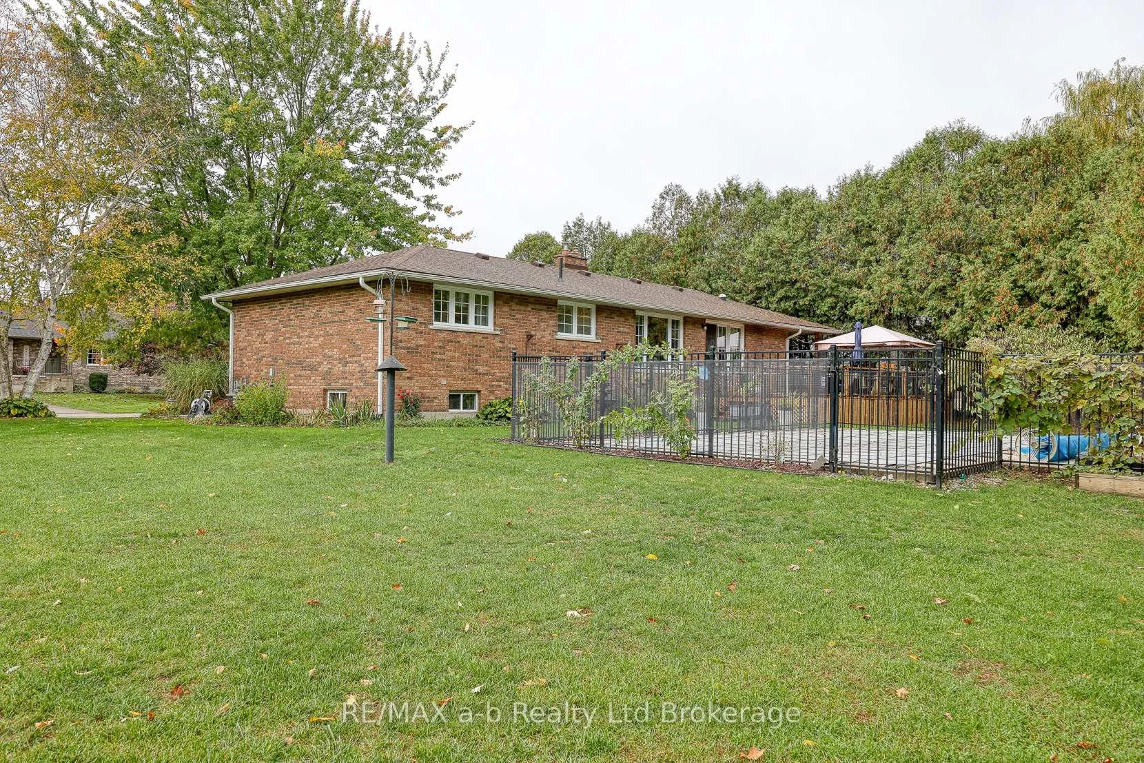 Photo 11 of 370 John Street S, Aylmer — HOMEH