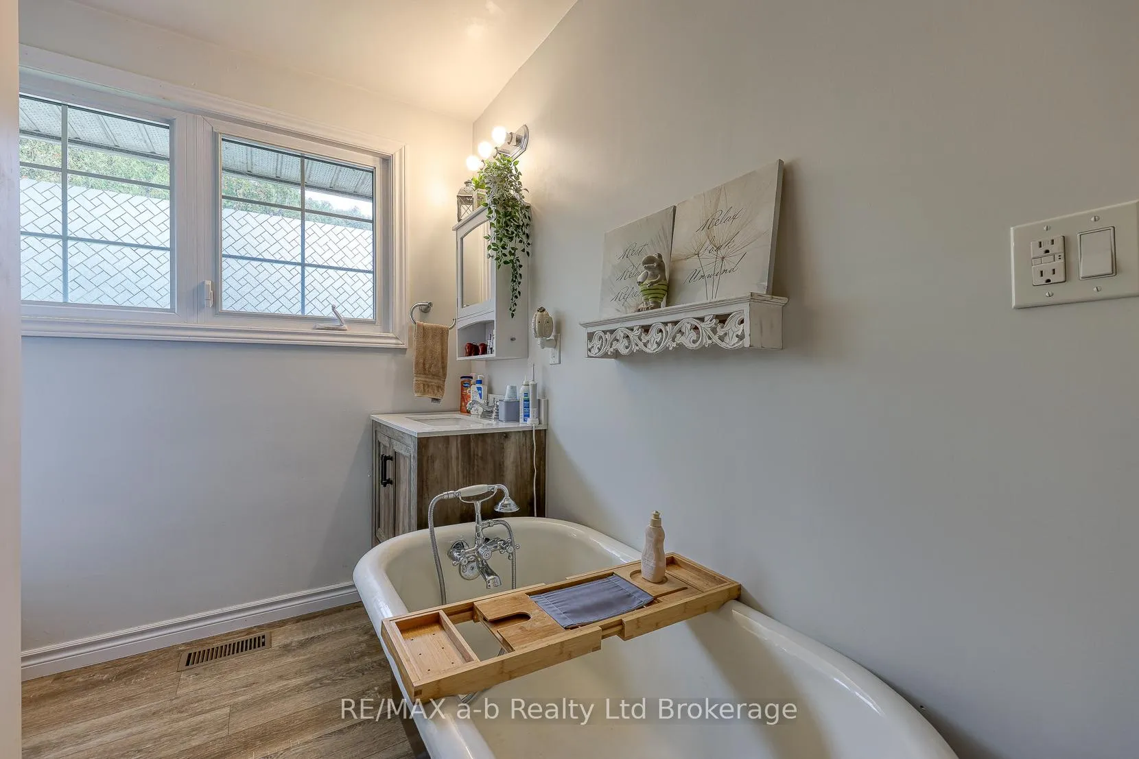 Photo 36 of 370 John Street S, Aylmer — HOMEH