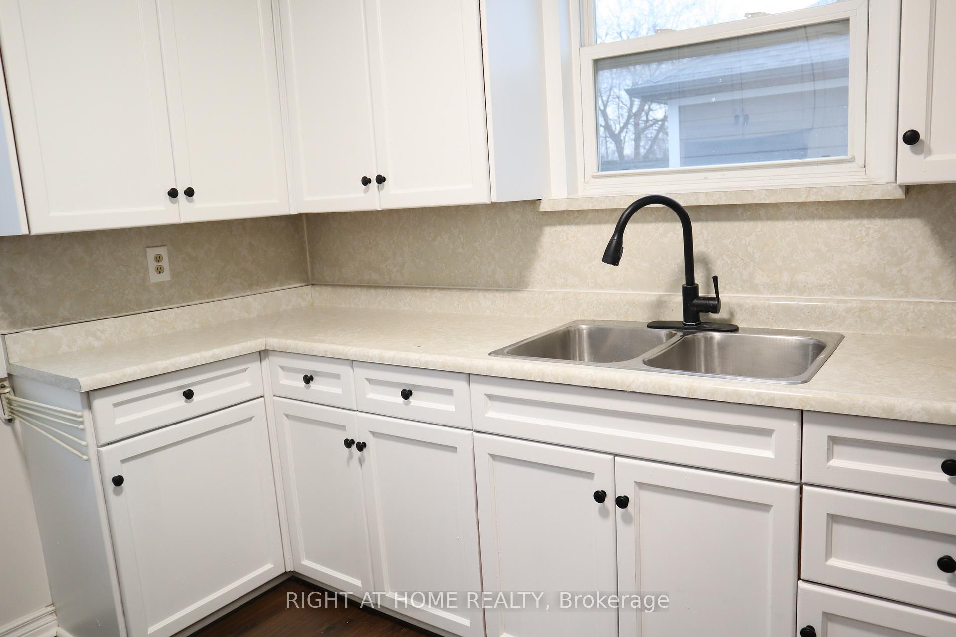 Photo 17 of Unit Upper, 483 Evans Avenue, Etobicoke, Alderwood — HOMEH