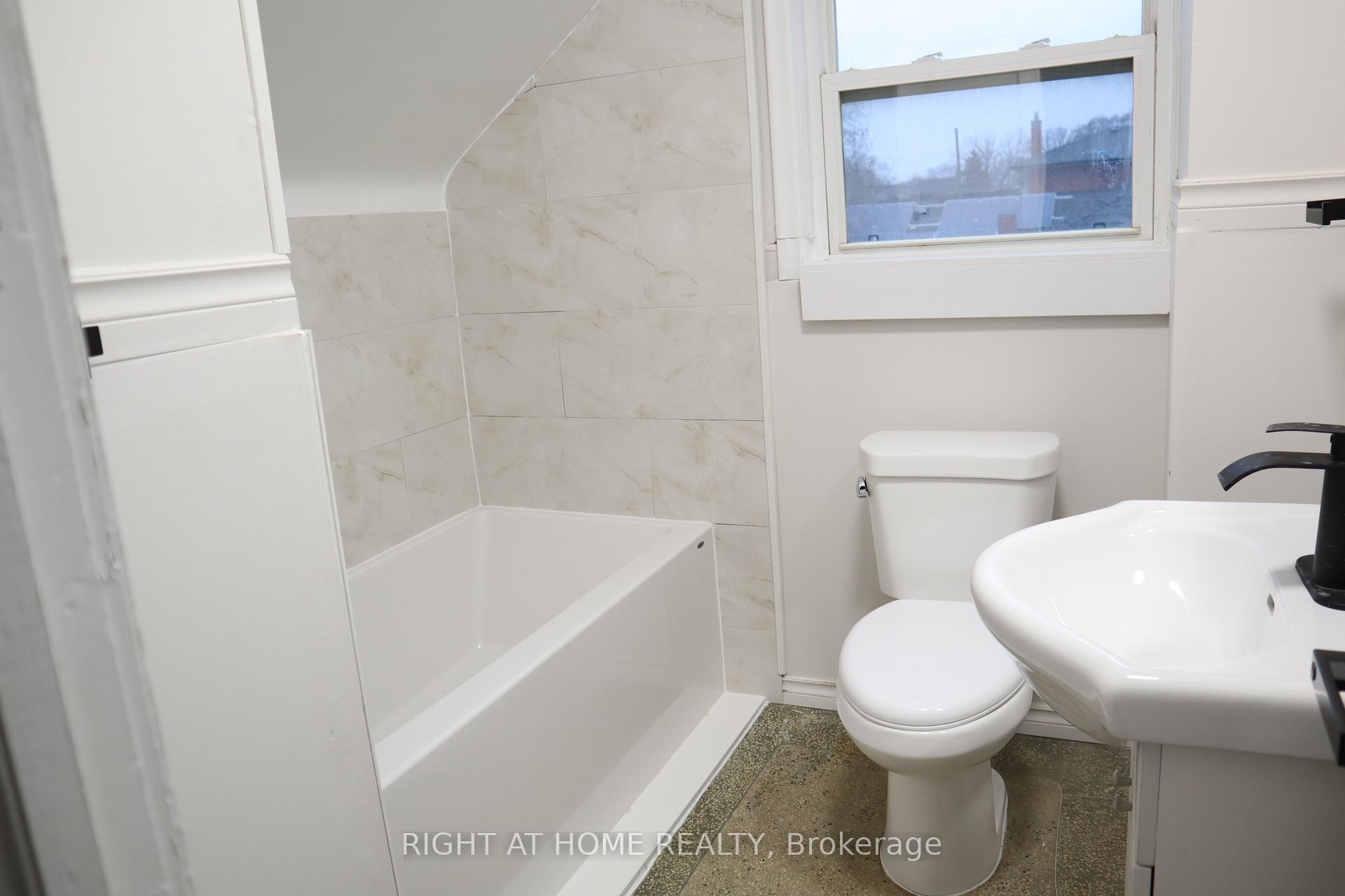 Photo 29 of Unit Upper, 483 Evans Avenue, Etobicoke, Alderwood — HOMEH