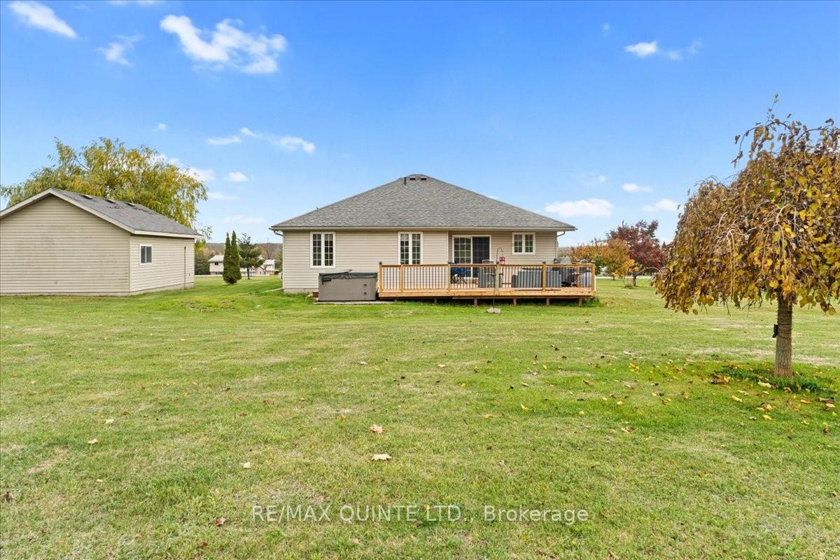 Photo 3 of 1625 Thrasher Road, Tyendinaga, Tyendinaga Township — HOMEH