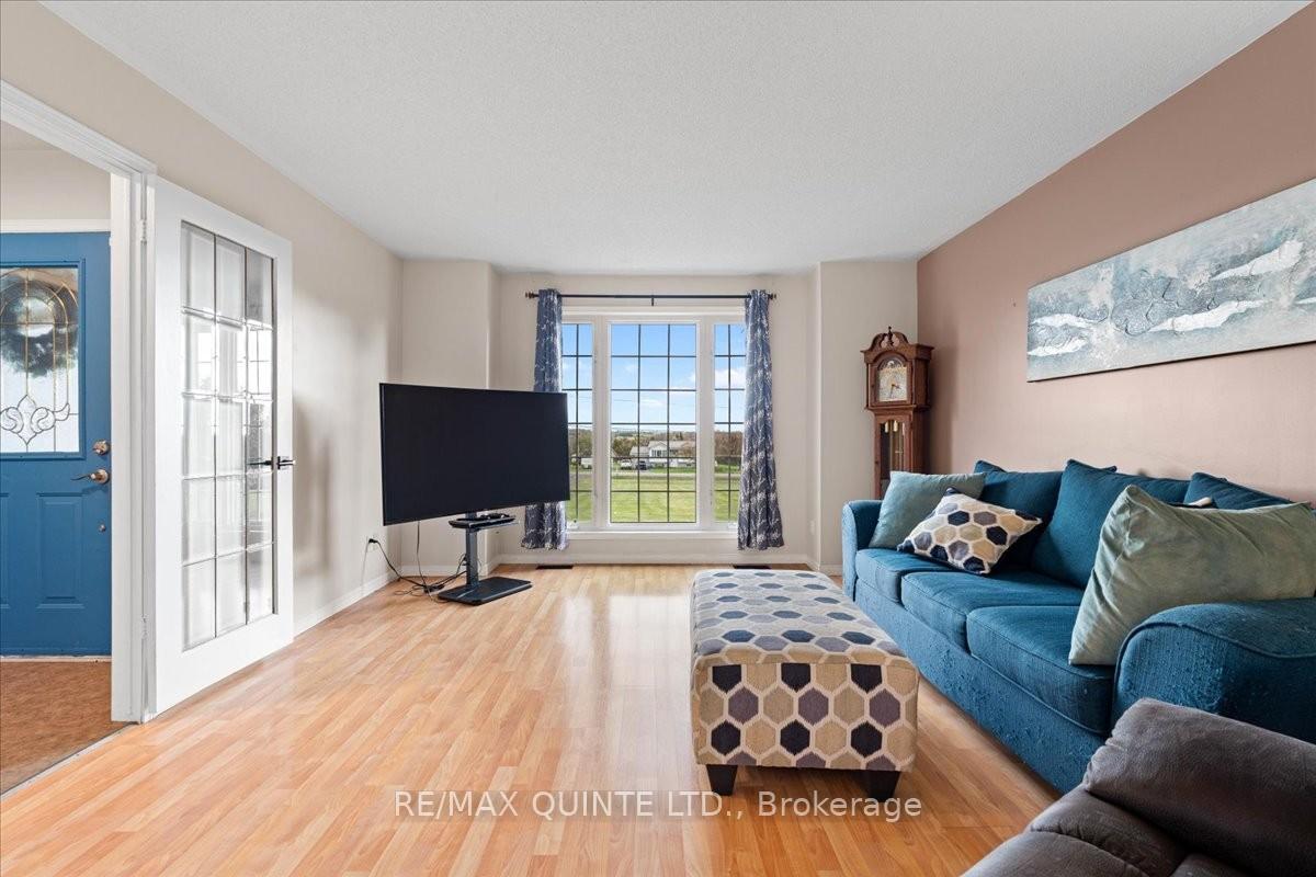 Photo 6 of 1625 Thrasher Road, Tyendinaga, Tyendinaga Township — HOMEH