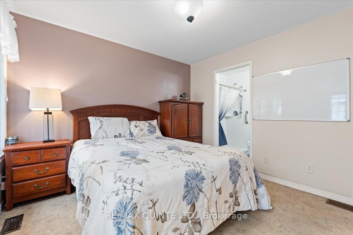 Photo 24 of 1625 Thrasher Road, Tyendinaga, Tyendinaga Township — HOMEH