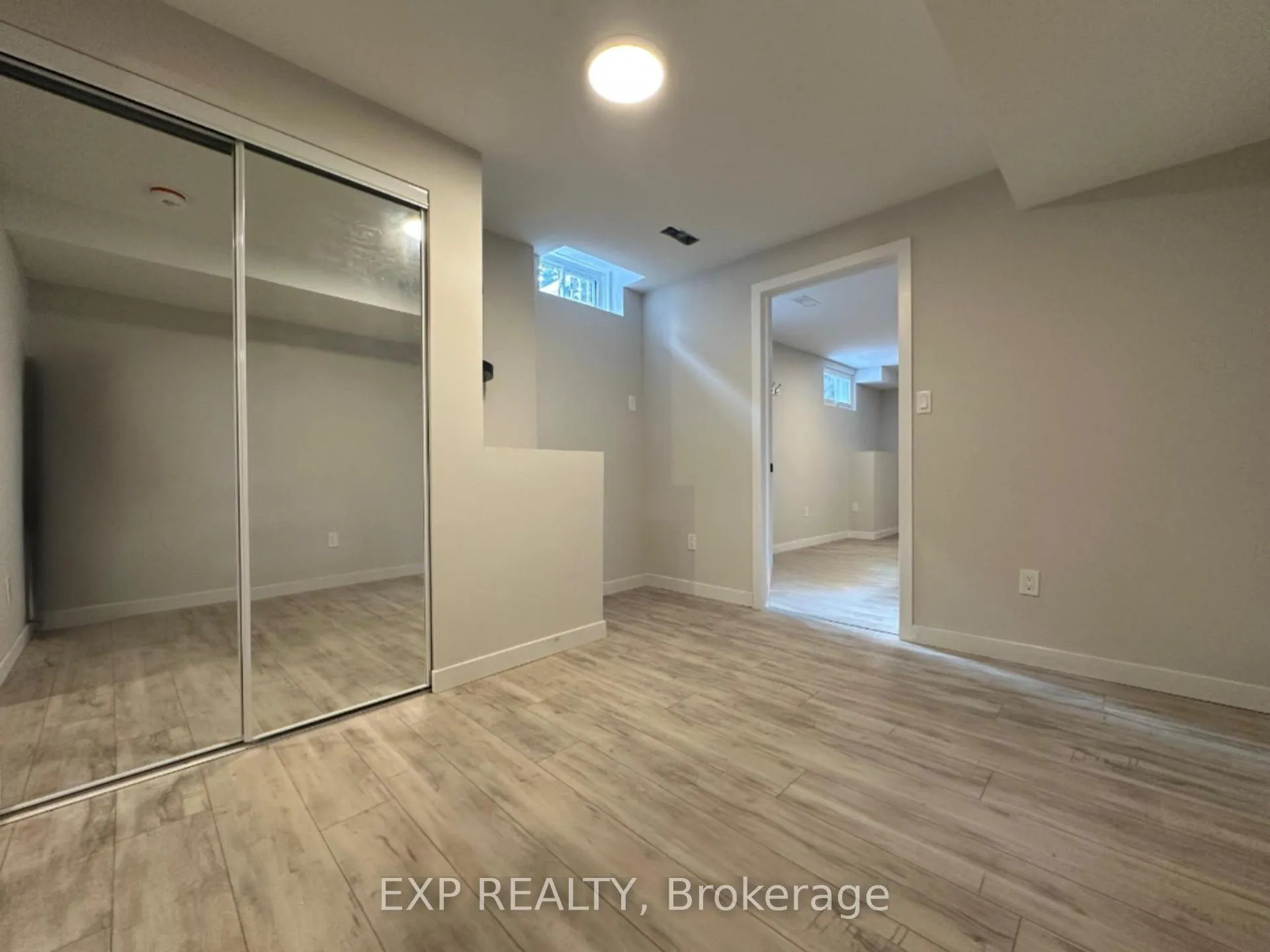 Photo 21 of Unit B, 58 Moore Place, Barrie, Letitia Heights — HOMEH