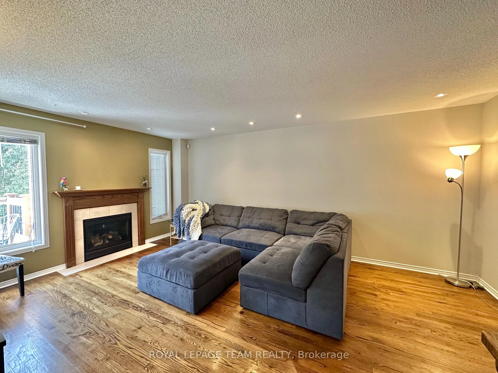 Photo 6 of 251 Freedom Private Place, Ottawa, Riverview Park — HOMEH