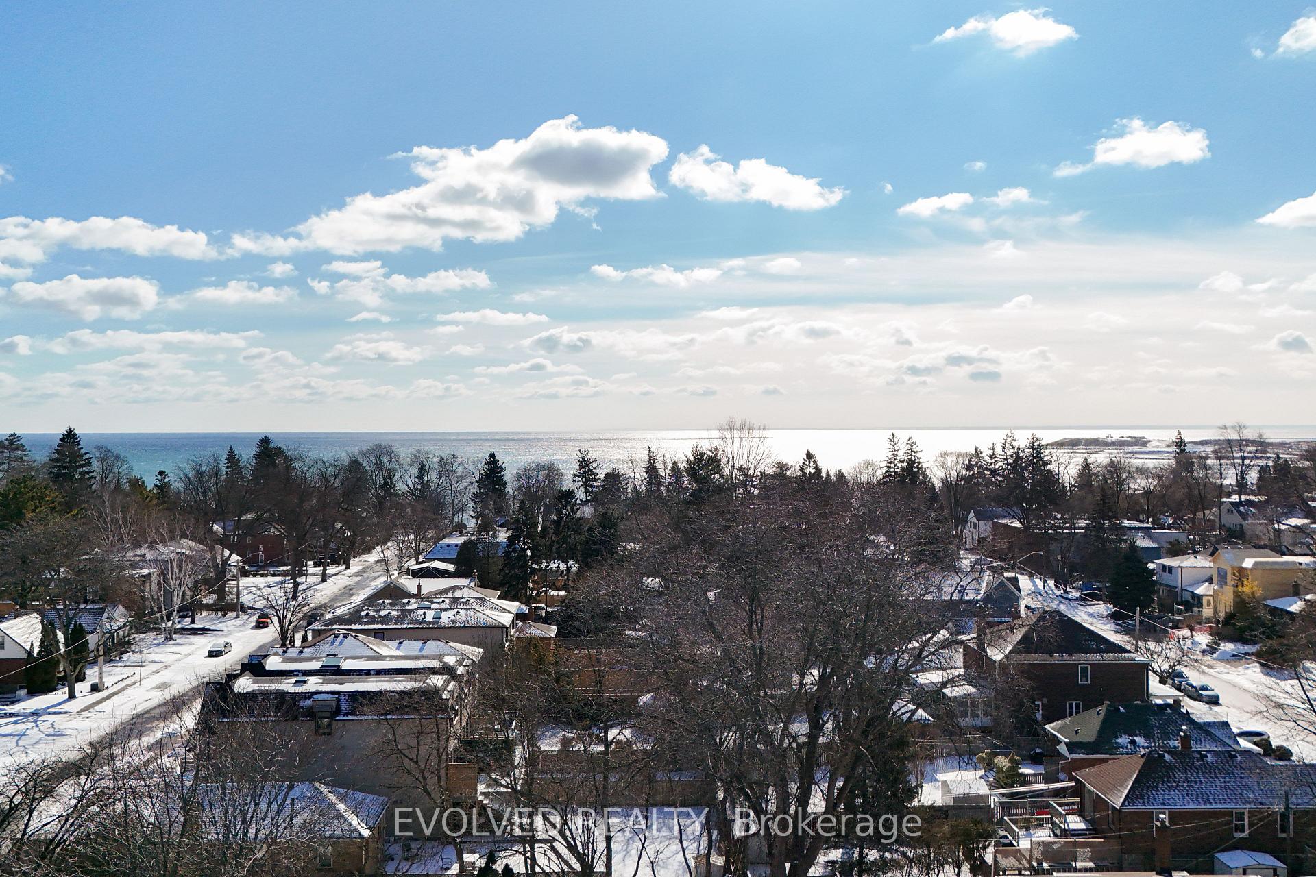 Photo 6 of 48 James Street, Etobicoke, Long Branch — HOMEH