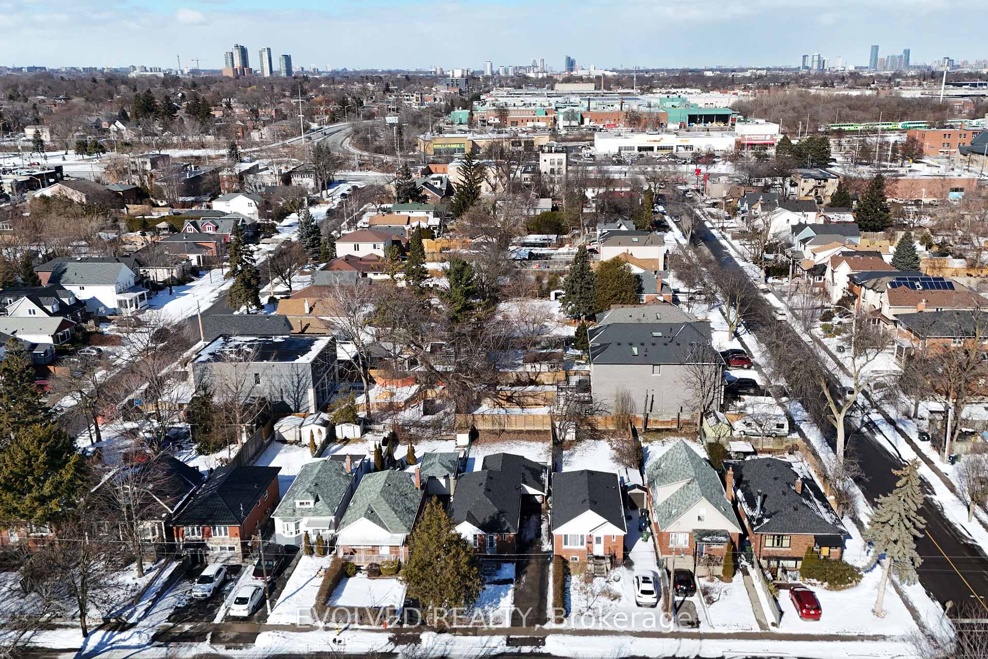 Photo 12 of 48 James Street, Etobicoke, Long Branch — HOMEH