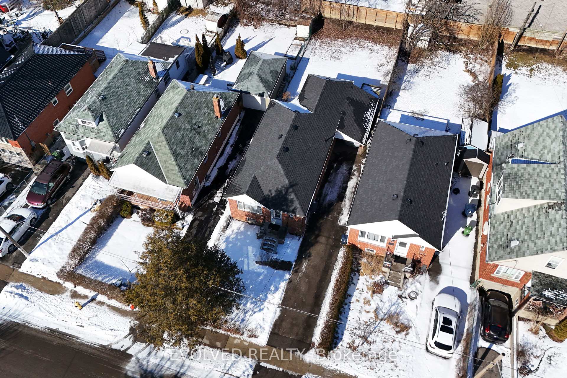 Photo 13 of 48 James Street, Etobicoke, Long Branch — HOMEH