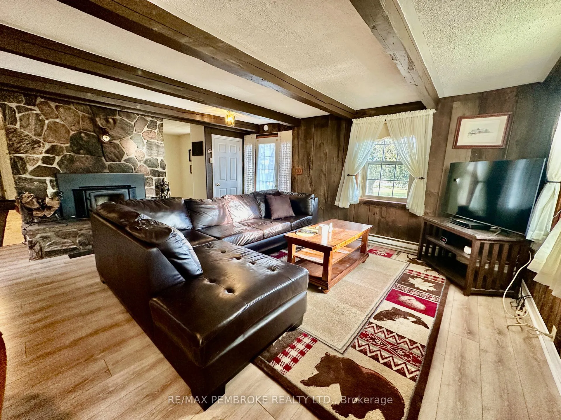Photo 60 of 1940 A Cobden Road, Admaston/Bromley, Admaston/Bromley — HOMEH